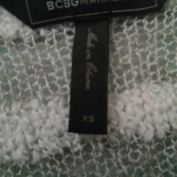 BCBG SWEATER - Picture 7 of 11